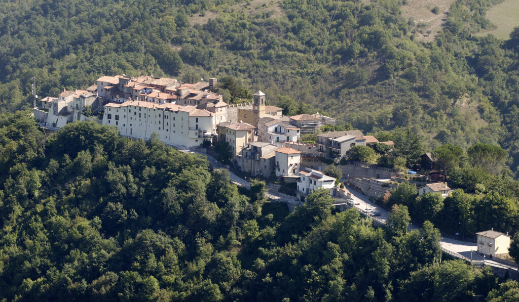 Concerviano Castello da sud ovest 2 foto di Dario Mariantoni